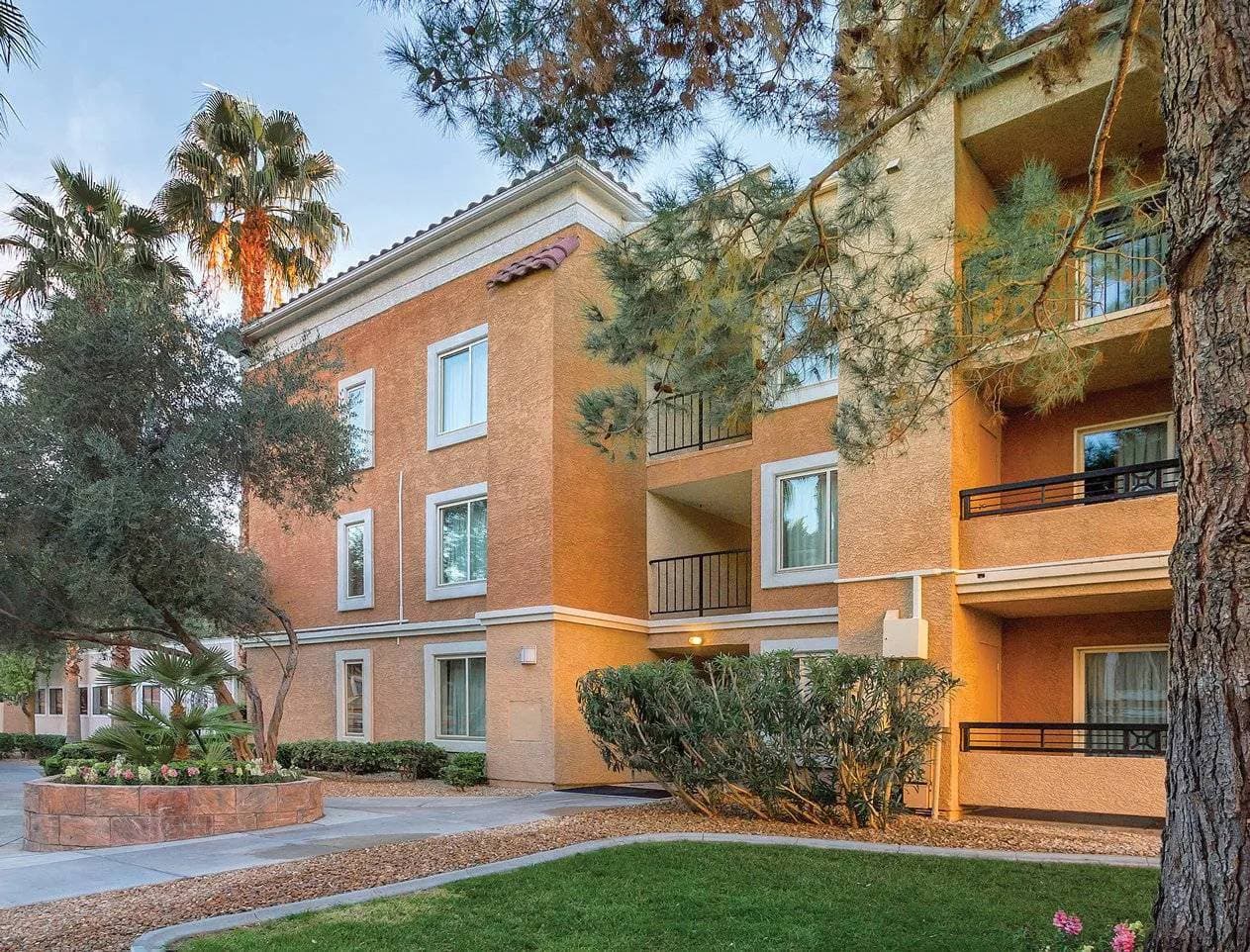 How far is Desert Rose Resort from the Las Vegas Strip?: faq photo